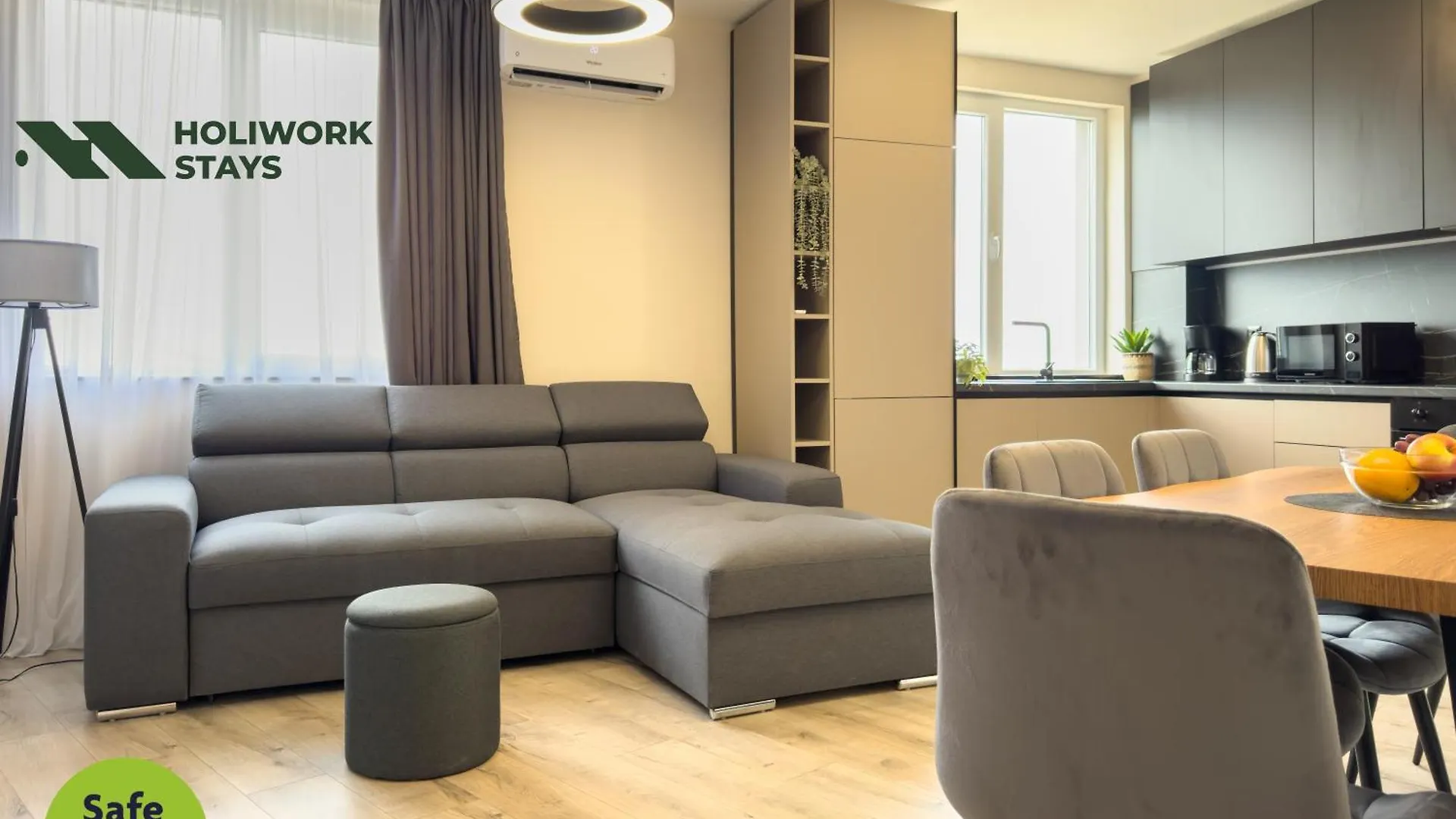 Apartment 2Br Business Suite With Free Gym, By Holiwork Stays Plovdiv