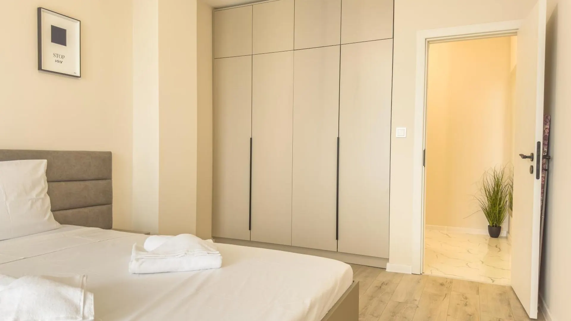2Br Business Suite With Free Gym, By Holiwork Stays Plovdiv