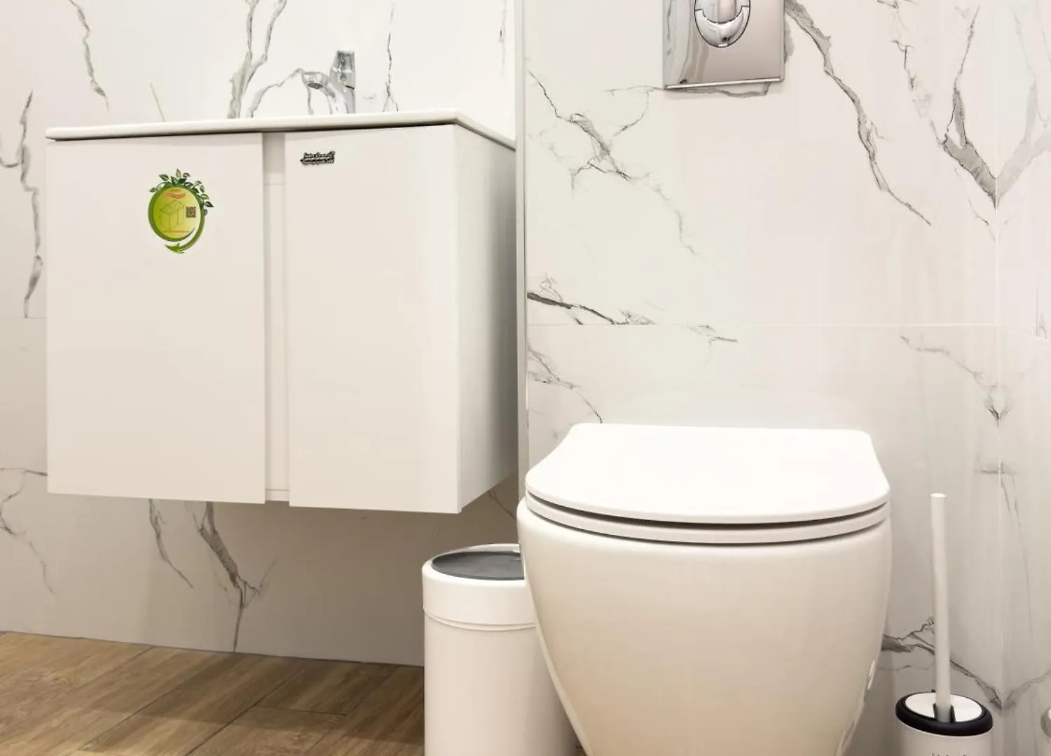 Apartment 2Br Business Suite With Free Gym, By Holiwork Stays Plovdiv